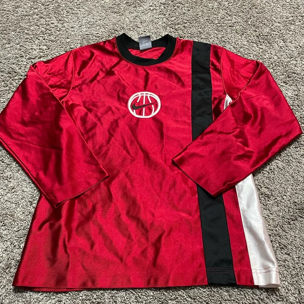 Nike Basketball Jersey Boys‎ Large 14/16 long sleeve silky red black white shirt